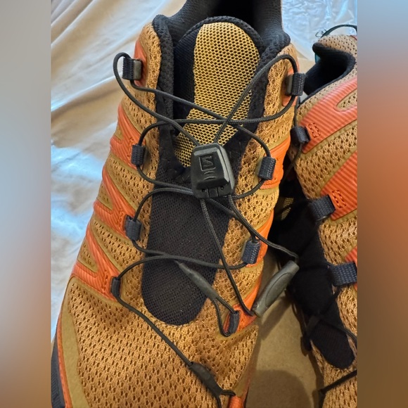 Down a mountain through the woods in a nice pair of shoes Salomon XA Pro 3D V8 - Picture 3 of 5